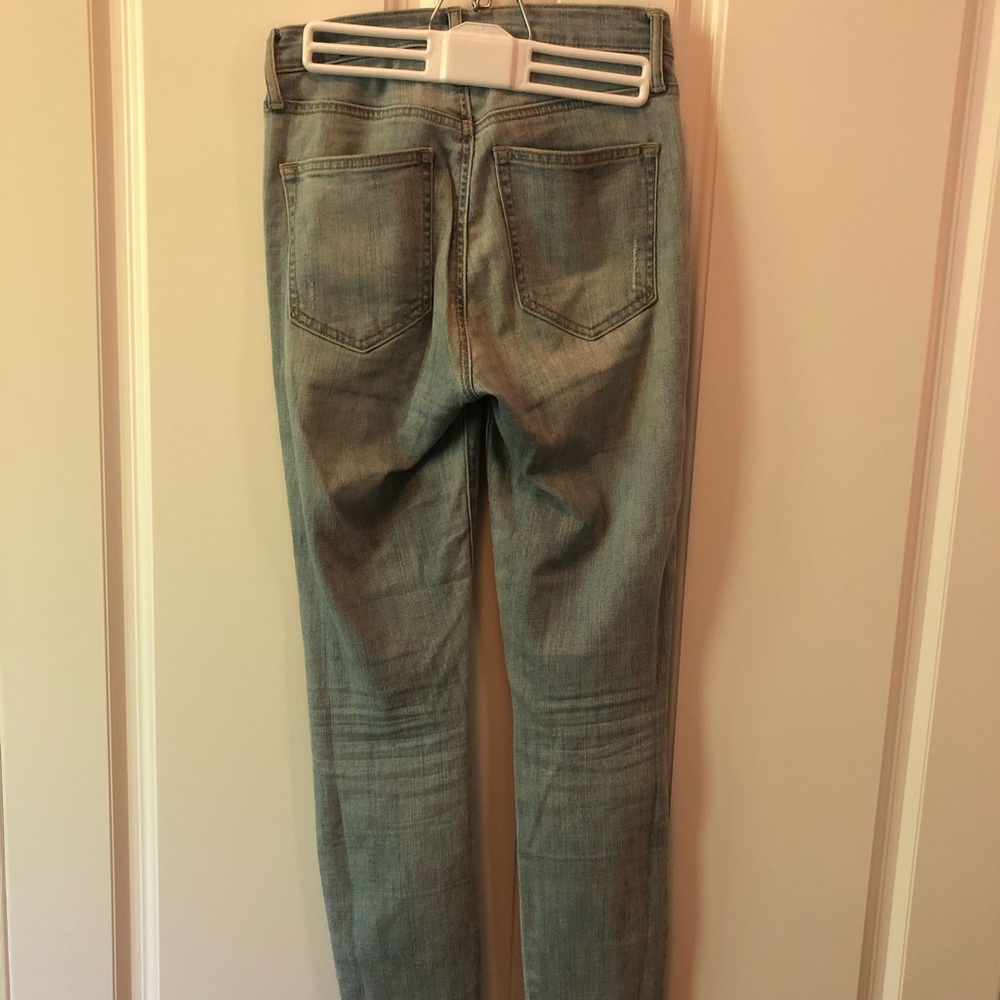 Ripped Jeans - image 4